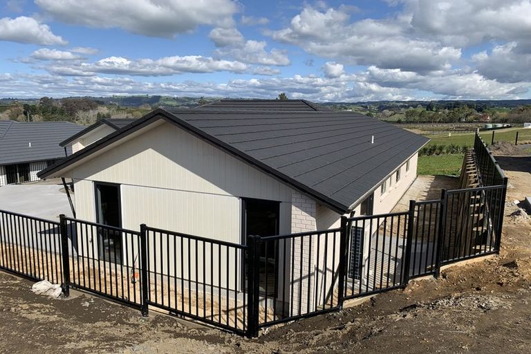 Photo of property in 10 Oyster Drive, Cooks Beach, Whitianga, 3591