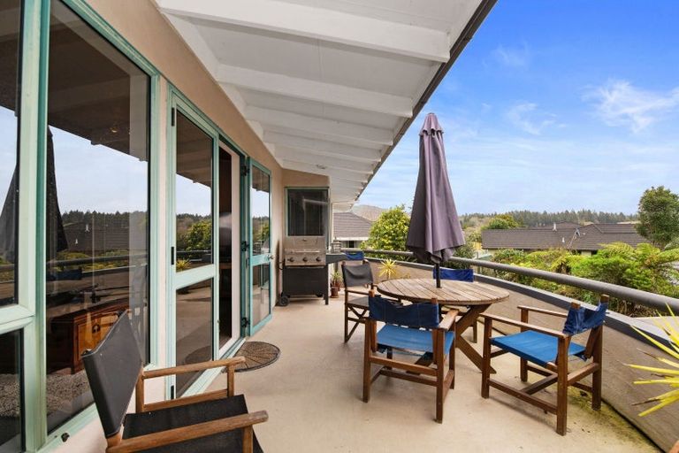 Photo of property in 11 Thelma Place, Lynmore, Rotorua, 3010