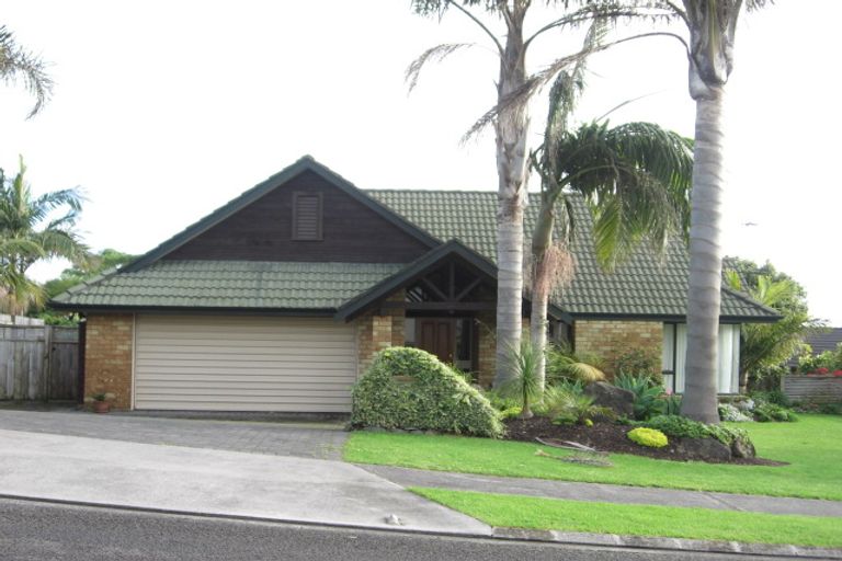 Photo of property in 40 Kuripaka Crescent, The Gardens, Auckland, 2105