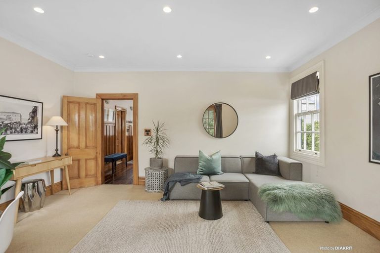Photo of property in 15 Herald Terrace, Berhampore, Wellington, 6023