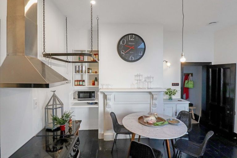 Photo of property in 21 Saint Mary Street, Thorndon, Wellington, 6011