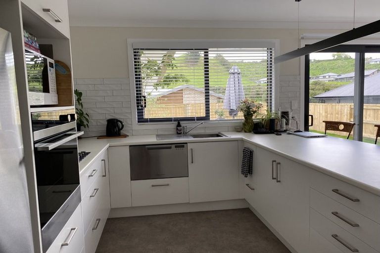 Photo of property in 154 Adler Drive, Ohauiti, Tauranga, 3112