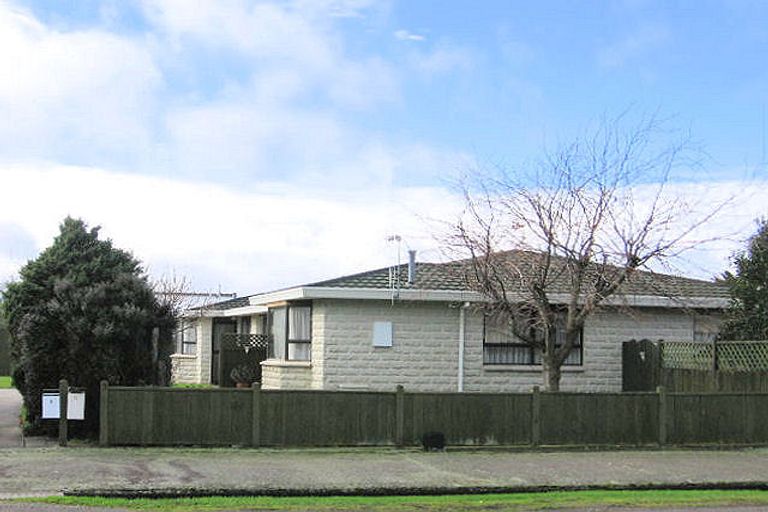 Photo of property in 2/3 Millar Street, Terrace End, Palmerston North, 4410