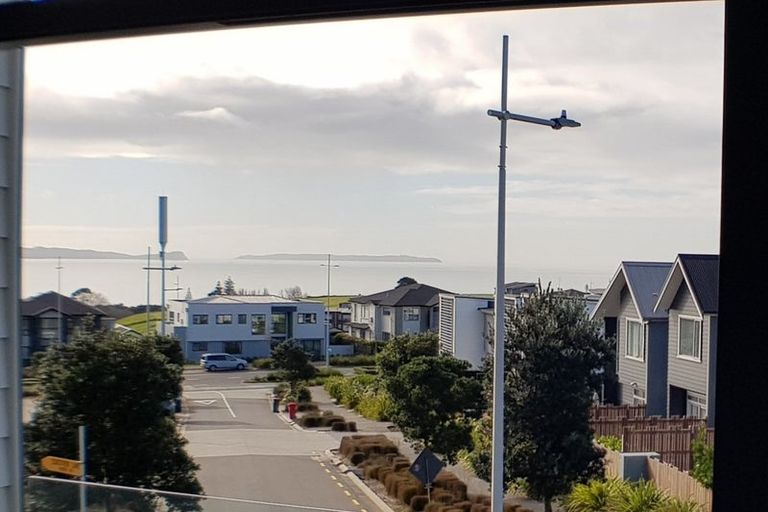 Photo of property in 84 Caldera Drive, Long Bay, Auckland, 0630