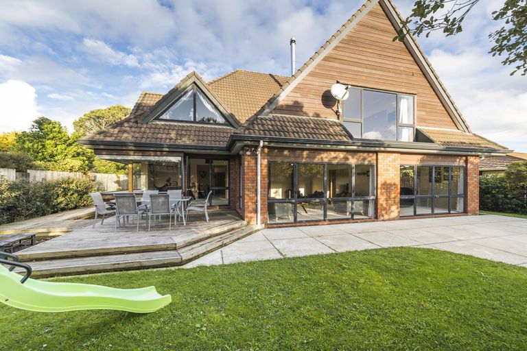 Photo of property in 19 Truscott Grove, Awapuni, Palmerston North, 4412