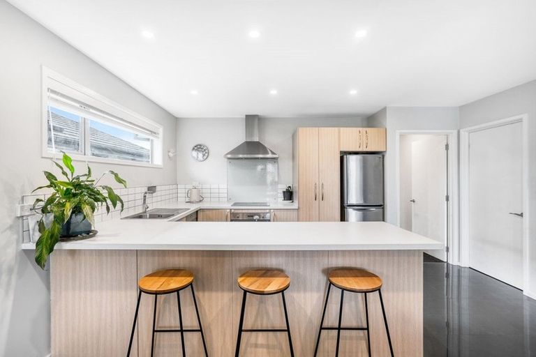 Photo of property in 35 Packard Crescent, Halswell, Christchurch, 8025