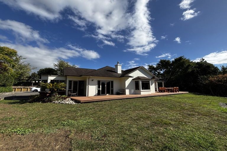 Photo of property in 26 Shelter Grove, Frankleigh Park, New Plymouth, 4310