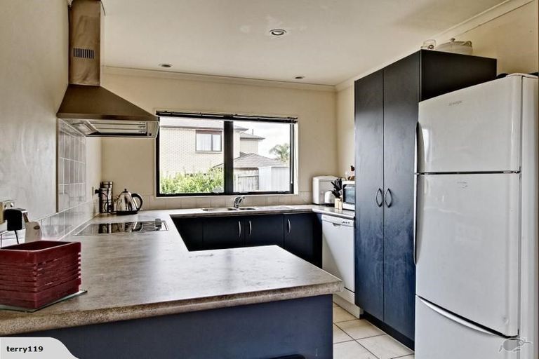 Photo of property in 7 Henry Partington Place, Greenhithe, Auckland, 0632