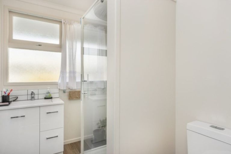 Photo of property in 2/10 Te Aroha Street, Hamilton East, Hamilton, 3216