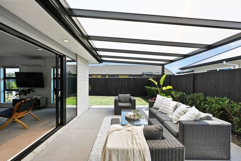 Photo of property in 1 Hebe Crescent, Papamoa Beach, Papamoa, 3118