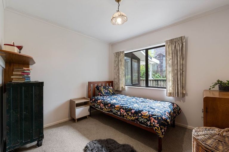 Photo of property in 4 Ruskin Place, Westown, New Plymouth, 4310
