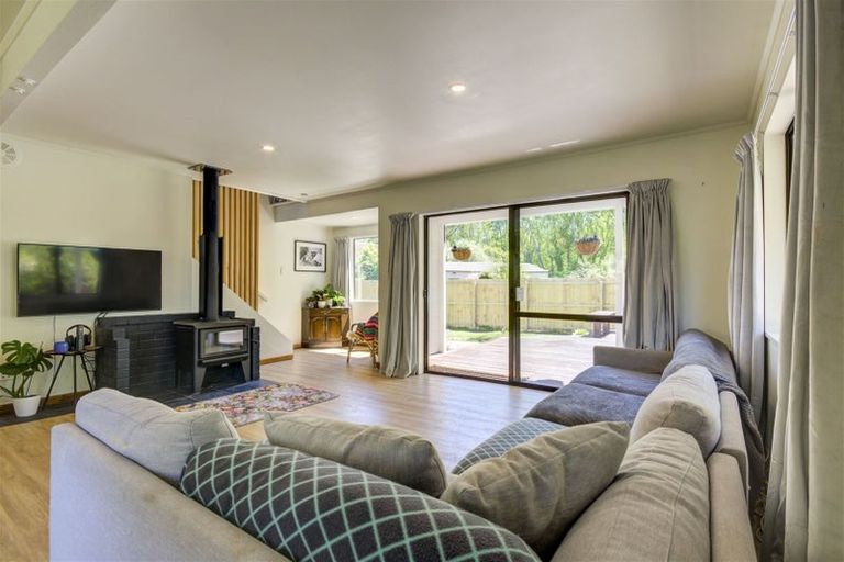 Photo of property in 19 Mckenzie Place, Waikuku Beach, 7402