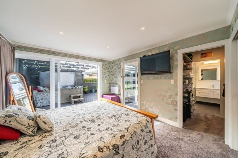 Photo of property in 6 Monaghan Avenue, Karori, Wellington, 6012