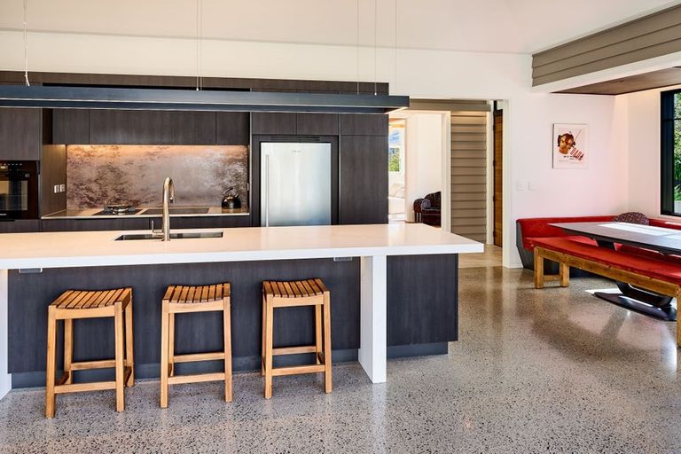 Photo of property in 7 Lochiel Road, Khandallah, Wellington, 6035