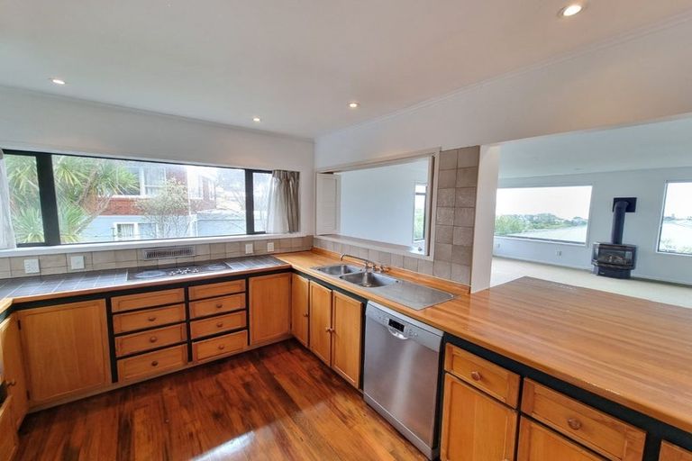 Photo of property in 69 Aberdeen Road, Castor Bay, Auckland, 0620