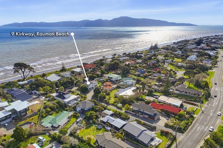 Photo of property in 9 Kirkway, Raumati Beach, Paraparaumu, 5032