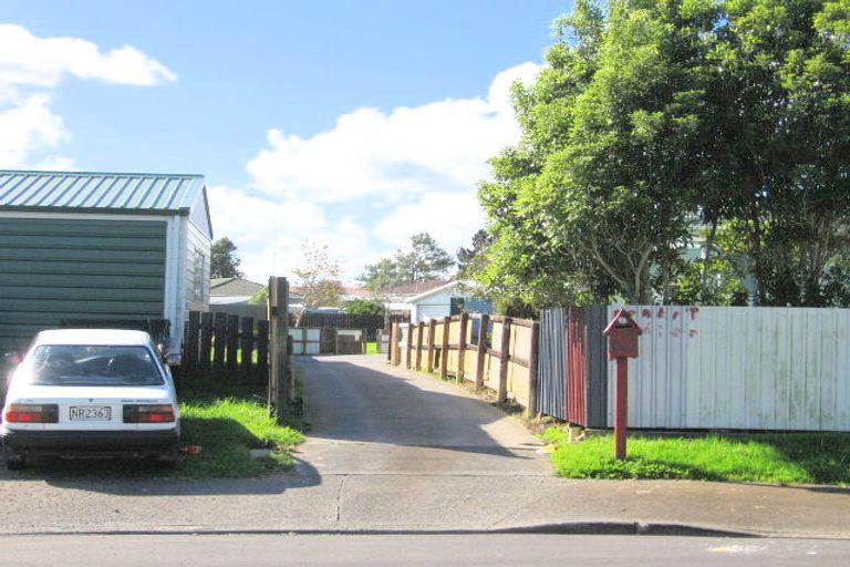 Photo of property in 14 Serrano Place, Clover Park, Auckland, 2023