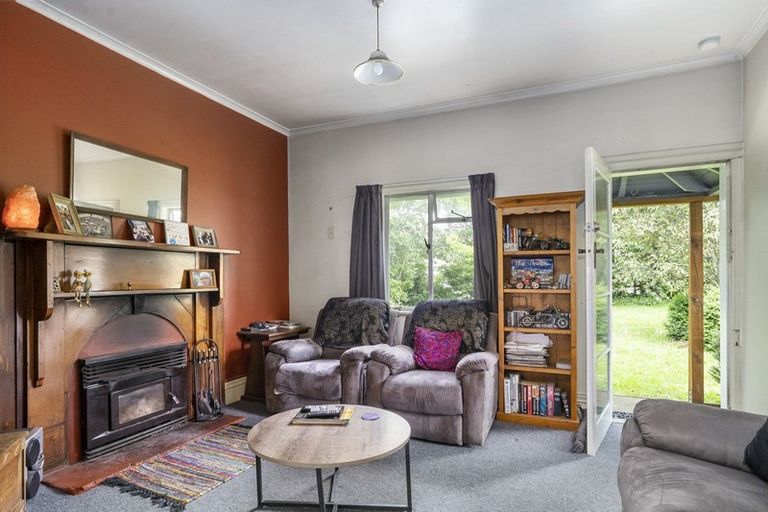 Photo of property in 44 Tararua Street, Pahiatua, 4910