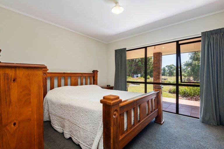 Photo of property in 168 Parewanui Road, Bulls, 4894