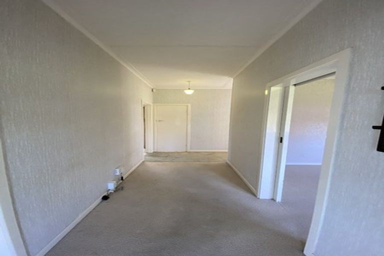 Photo of property in 16 Nicholson Avenue, Papatoetoe, Auckland, 2025