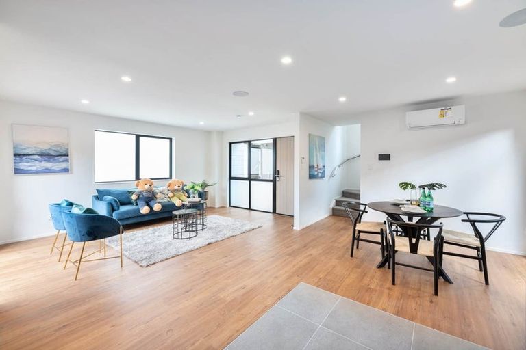 Photo of property in 43f Bodi Place, Te Atatu South, Auckland, 0610