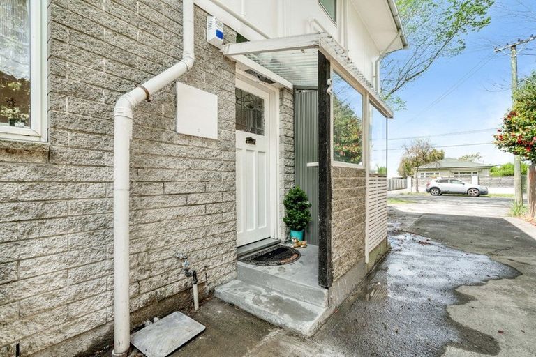 Photo of property in 2/53 Mathesons Road, Phillipstown, Christchurch, 8011