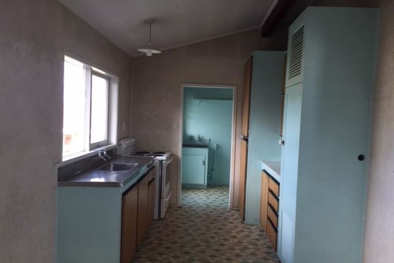 Photo of property in 4 Longbill Place, Glendene, Auckland, 0602