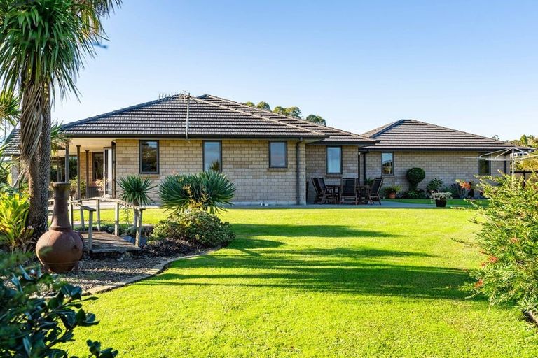 Photo of property in 97 West Ridge Road, Maunu, Whangarei, 0110