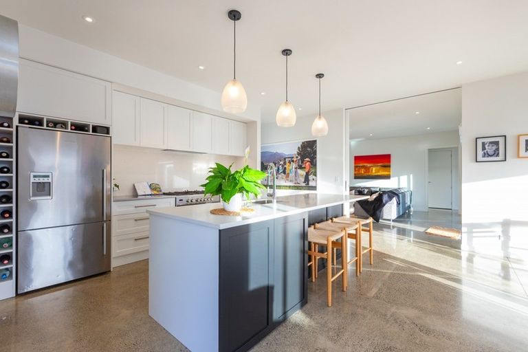 Photo of property in 8 Shearwater Lane, Point Wells, 0986