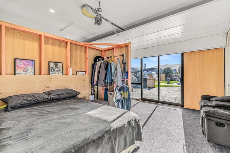 Photo of property in 8 Stonebridge Lane, Oxford, 7430