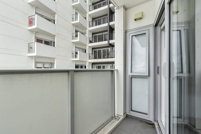 Photo of property in Soho Apartments, 405/74 Taranaki Street, Te Aro, Wellington, 6011