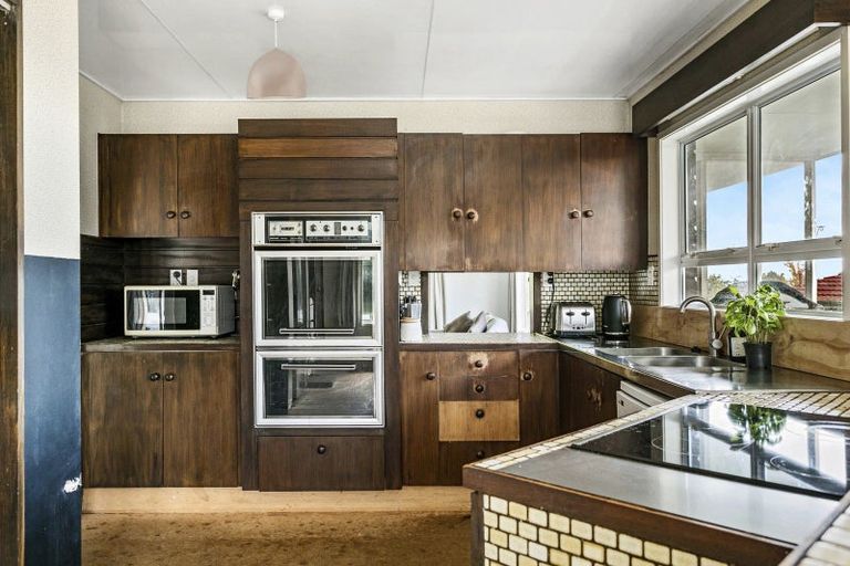 Photo of property in 39 Chesham Avenue, Waipahihi, Taupo, 3330