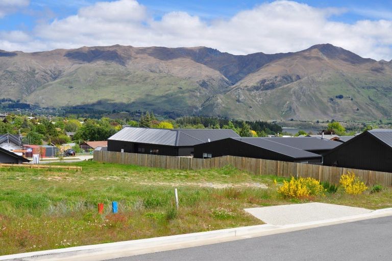 Photo of property in 13 Tuohy Lane, Wanaka, 9305