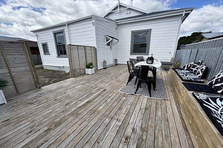 Photo of property in 10a Hereford Street, West End, Palmerston North, 4410