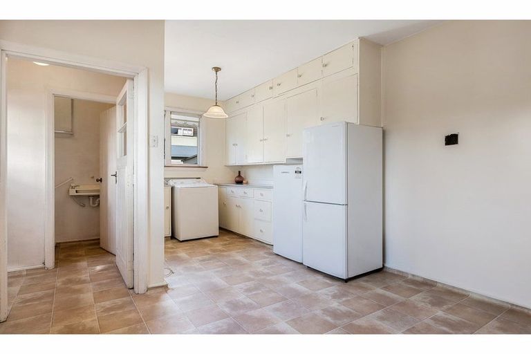 Photo of property in 37 Yaldhurst Road, Sockburn, Christchurch, 8042