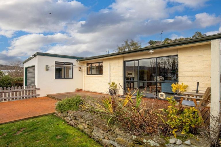 Photo of property in 18 Paisley Place, Roxburgh, 9500