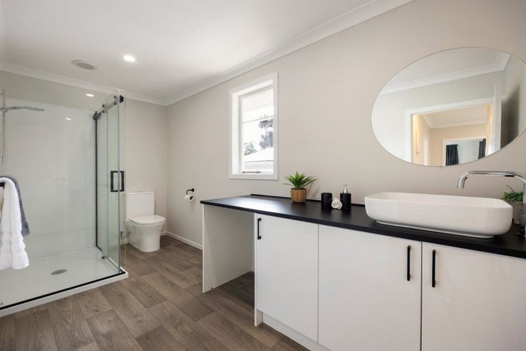 Photo of property in 11 Keitha Place, Glenview, Hamilton, 3206