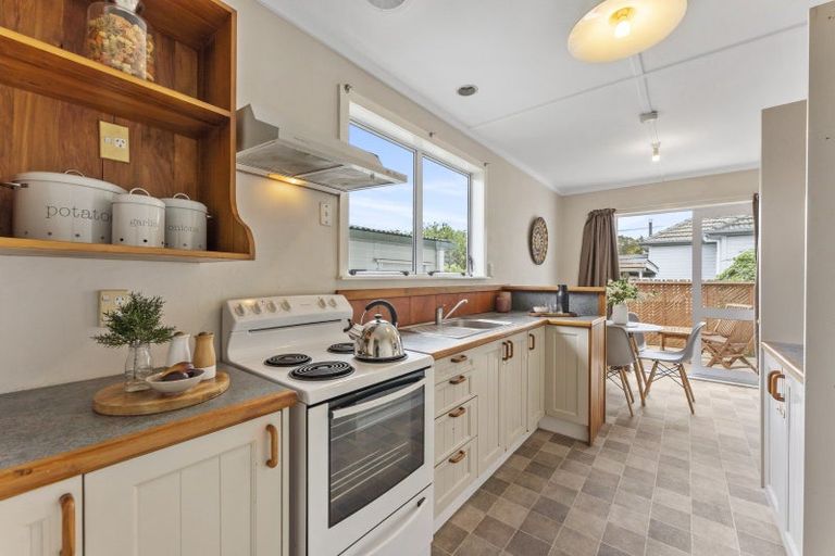 Photo of property in 15 Burcham Street, Taita, Lower Hutt, 5011