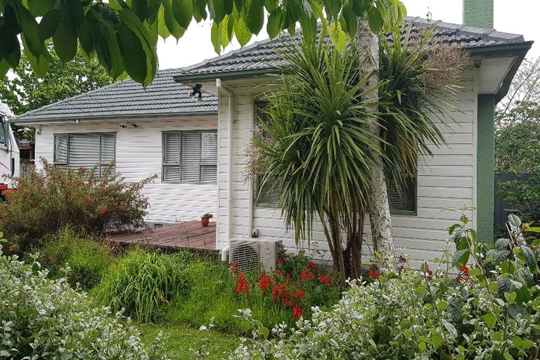 Photo of property in 49 Willis Road, Papakura, 2110