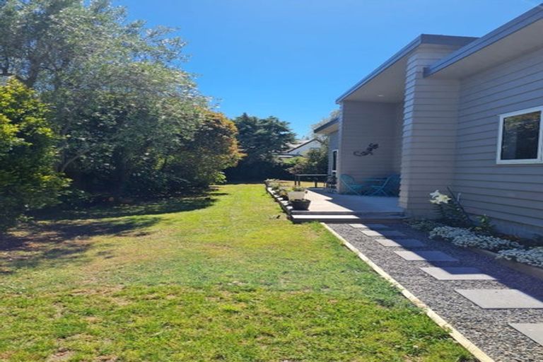 Photo of property in 77 Dublin Street, Martinborough, 5711