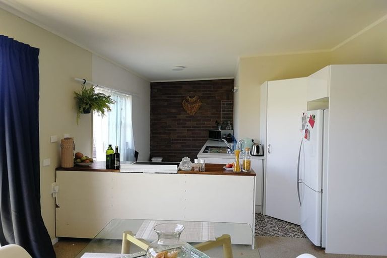 Photo of property in 16 Ropiha Street, Fitzroy, New Plymouth, 4312