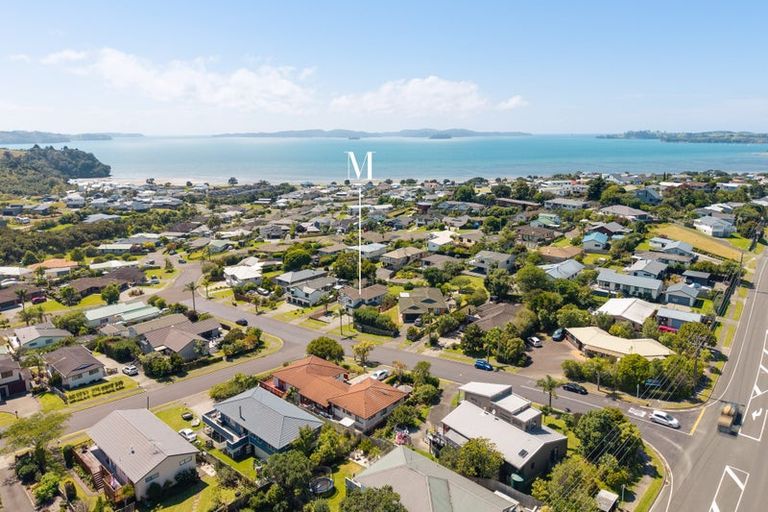 Photo of property in 12 Governor Grey Road, Snells Beach, 0920