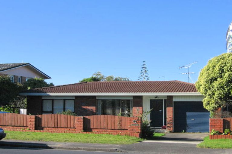 Photo of property in 91 Centreway Road, Orewa, 0931