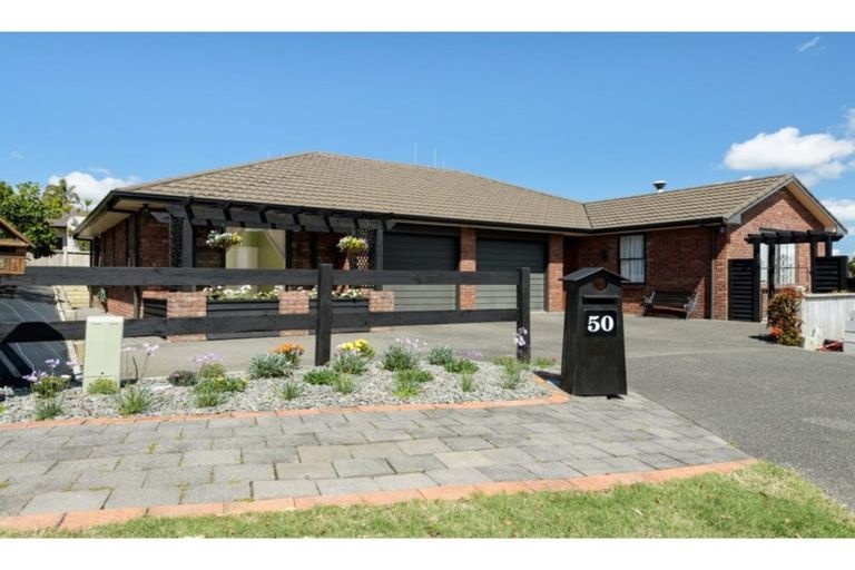 Photo of property in 50 La Colina Place, Bethlehem, Tauranga, 3110