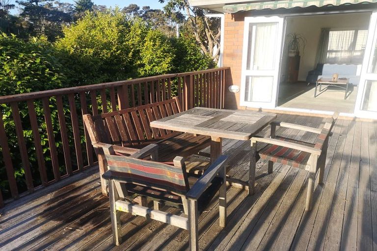 Photo of property in 1/57 Godley Road, Green Bay, Auckland, 0604