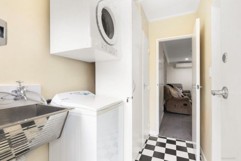 Photo of property in 2/70 Hataitai Road, Hataitai, Wellington, 6021