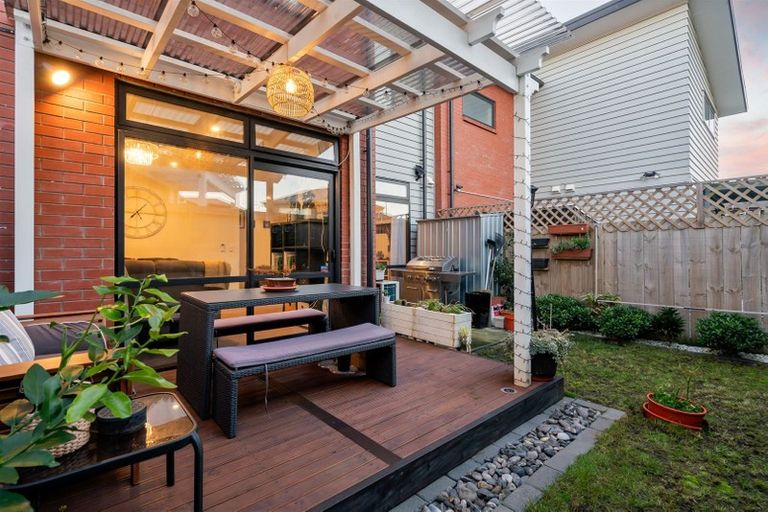 Photo of property in 7 Fermi Lane, Papakura, 2110