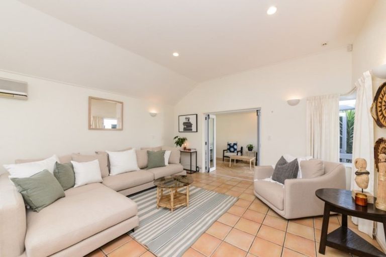 Photo of property in 76 Arthur Street, Blenheim, 7201