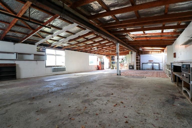 Photo of property in 60 Timaru Road, Waimate, 7924