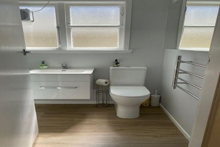 Photo of property in 32 Monaghan Avenue, Karori, Wellington, 6012